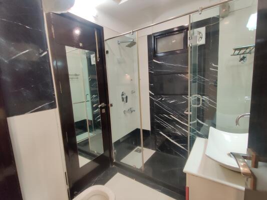 3 BHK Builder Floor in Jagriti Enclave, Delhi