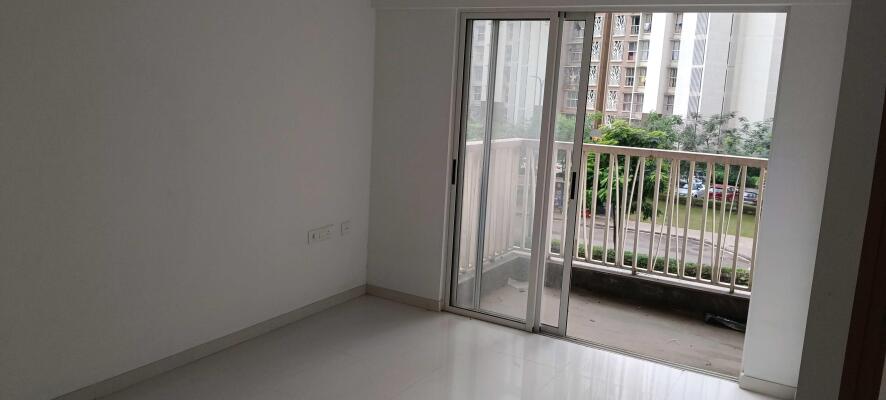 2 BHK Flat in Anjurdive, Thane