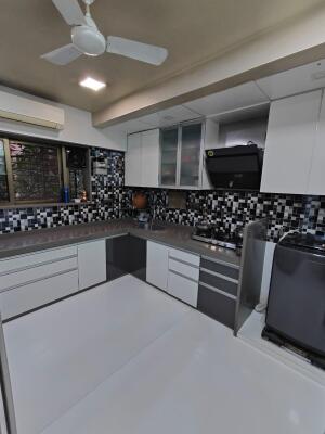 3 BHK Flat in Mulund East, Mumbai