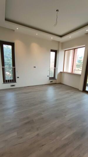 4 BHK Independent Builder Floor in DLF Phase 4, Gurgaon