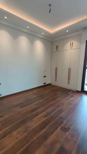 4 BHK Independent Builder Floor in DLF Phase 4, Gurgaon