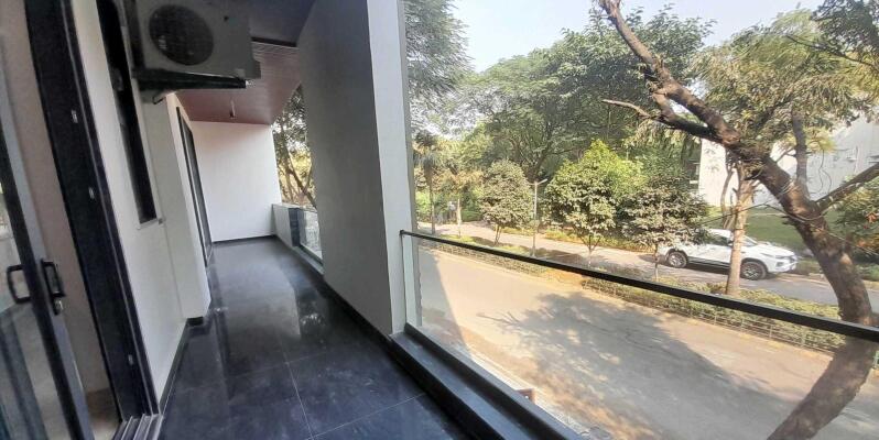 4 BHK Independent Builder Floor in Nirvana Country, Gurgaon