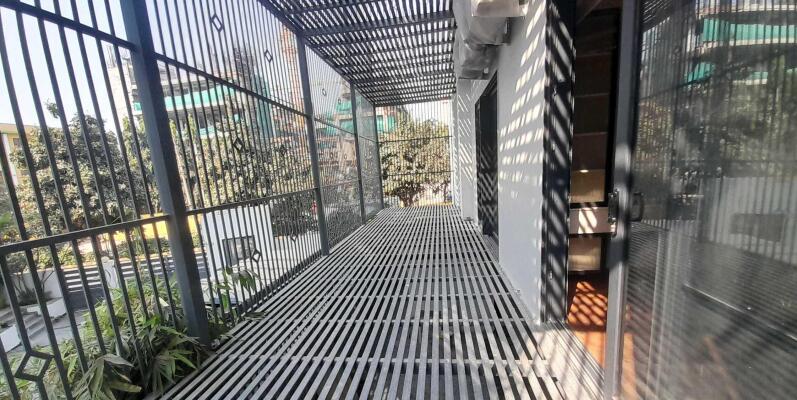 4 BHK Independent Builder Floor in Nirvana Country, Gurgaon