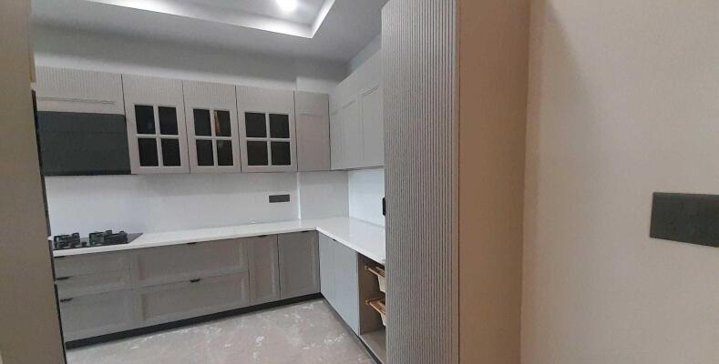 4 BHK Independent Builder Floor in Nirvana Country, Gurgaon