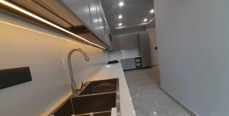 4 BHK Independent Builder Floor in Nirvana Country, Gurgaon
