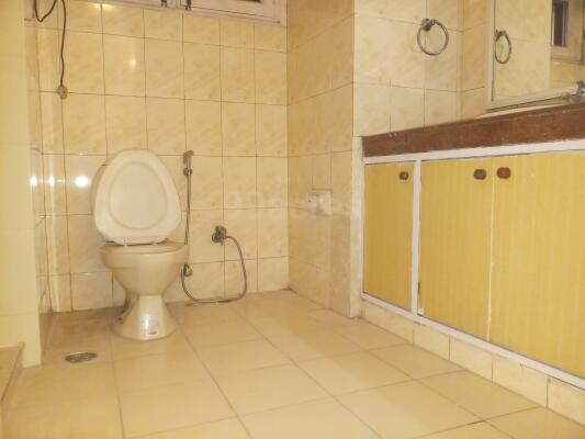 4 BHK Independent Builder Floor in Anand Lok, Delhi