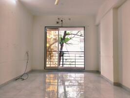 2 BHK Flat in Naupada, Thane West