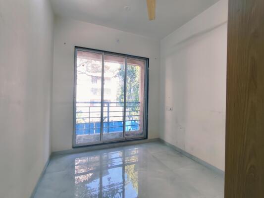 2 BHK Flat in Naupada, Thane West