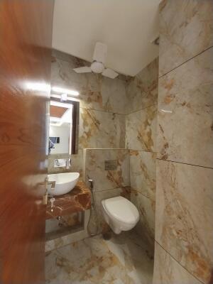 4 BHK Independent Builder Floor in Sushant Lok Phase 2, Gurgaon