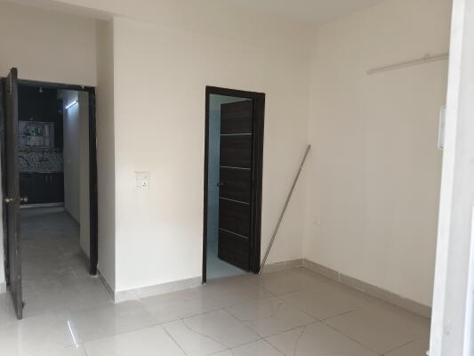 3 BHK Flat in Sector 75, Noida