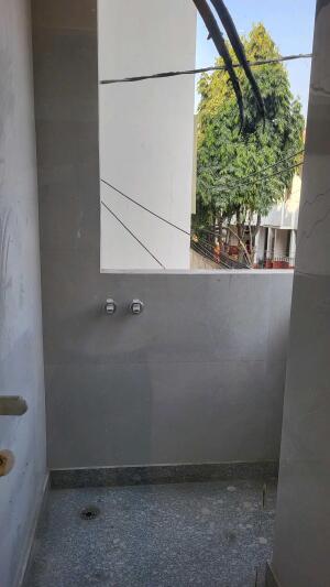 3 BHK Independent Builder Floor in Block ND Dakshini Pitampura, Delhi