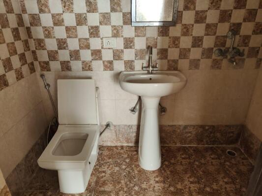 2 BHK Flat in Sector 70, Faridabad