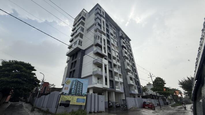 2 BHK Flat in Friends Colony, Nagpur
