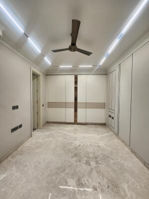 3 BHK Independent Builder Floor in Defence Colony, South Delhi