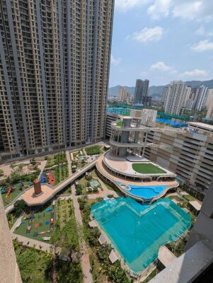 4 BHK Flat in Pokharan Road, Thane West