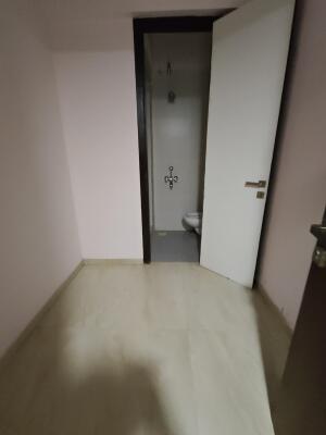 3 BHK Flat in Lokhandwala Kandivali East, Mumbai