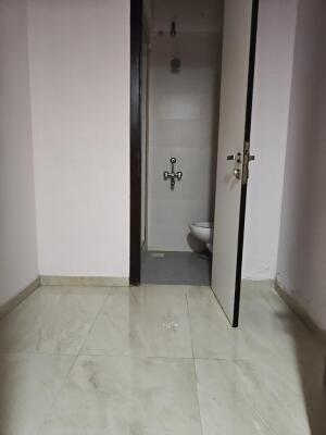 3 BHK Flat in Lokhandwala Kandivali East, Mumbai