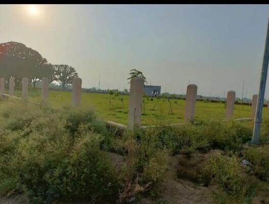 Residential land / Plot in Sector 17 Yamuna Expressway, Greater Noida