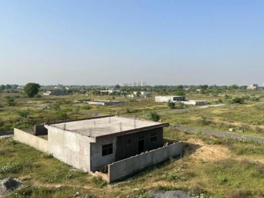 Residential land / Plot in Sector 17 Yamuna Expressway, Greater Noida