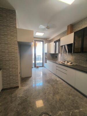 4 BHK Independent Builder Floor in South Extension 2, Delhi