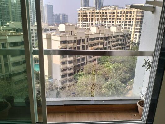 3 BHK Flat in Lokhandwala Kandivali East, Mumbai