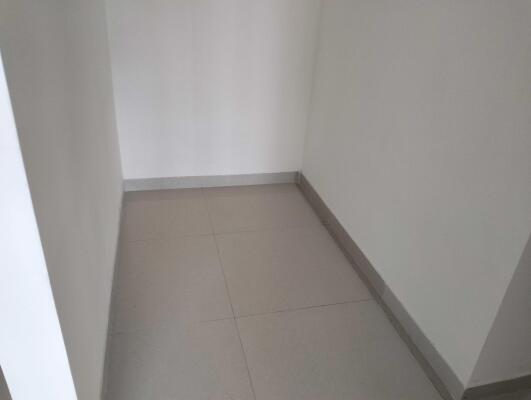 3 BHK Flat in Lokhandwala Kandivali East, Mumbai