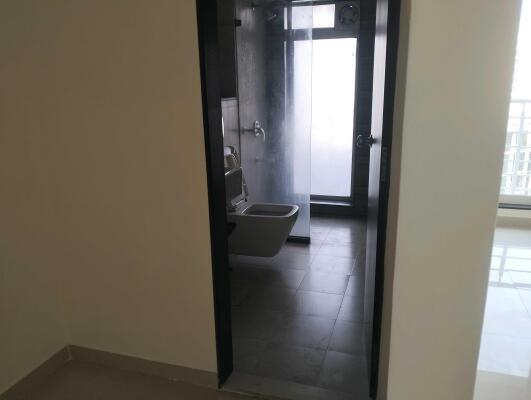 3 BHK Flat in Lokhandwala Kandivali East, Mumbai