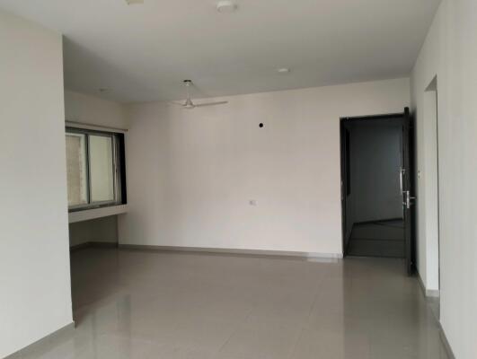 3 BHK Flat in Lokhandwala Kandivali East, Mumbai