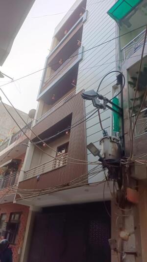 3 BHK Independent Builder Floor in Sector 15 Dwarka, Delhi