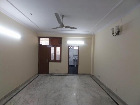 3 BHK Independent Builder Floor in Sarvpriya Vihar, Delhi