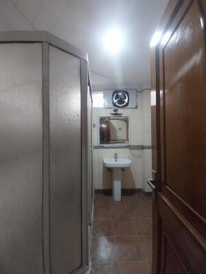 3 BHK Independent Builder Floor in Sarvpriya Vihar, Delhi