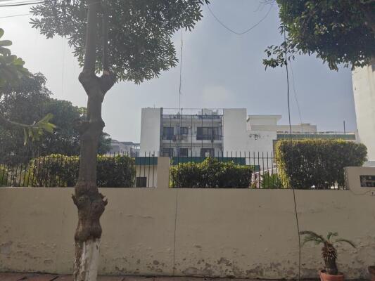 Residential land / Plot in Sector 51, Noida