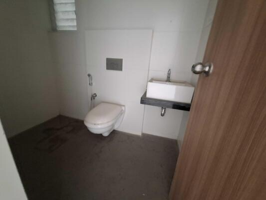 2 BHK Flat in Ghodbunder Road, Thane