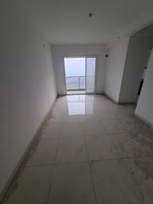 2 BHK Flat in Ghodbunder Road, Thane