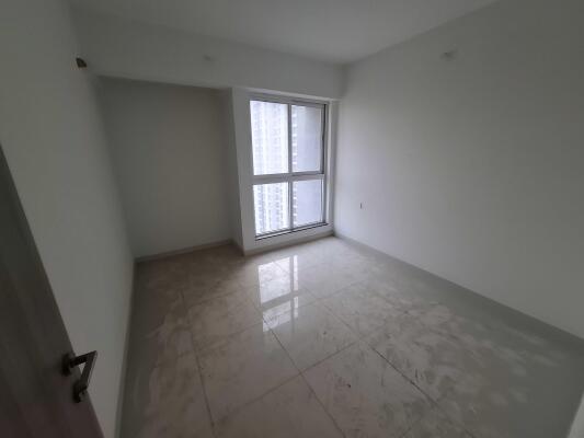 2 BHK Flat in Ghodbunder Road, Thane