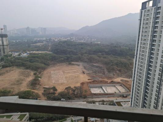 2 BHK Flat in Ghodbunder Road, Thane