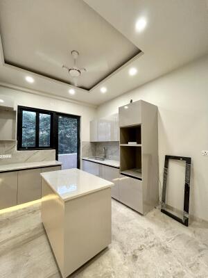 3 BHK Independent Builder Floor in Palam Vihar, Gurgaon