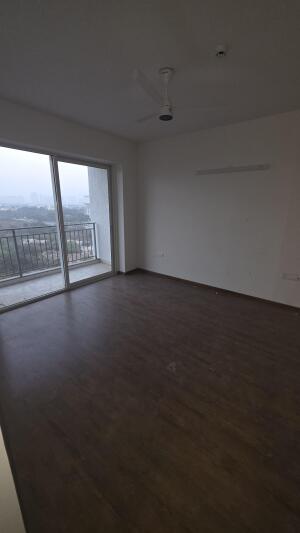 2 BHK Flat in Sector 43, Noida