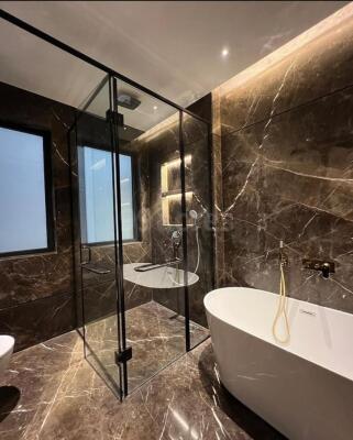 4 BHK Independent Builder Floor in Greater Kailash, Delhi