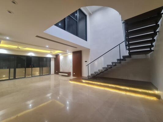 4 BHK Duplex Builder Floor in Sector 8 Dwarka, Delhi