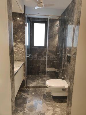 3 BHK Independent Builder Floor in Kalkaji, Delhi