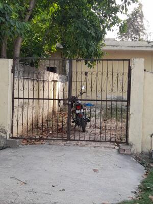 Residential land / Plot in Sector 37, Greater Noida