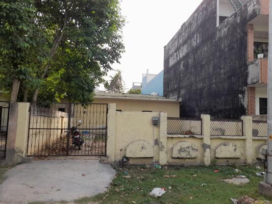 Residential land / Plot in Sector 37, Greater Noida