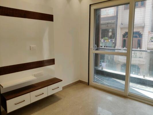 3 BHK Independent Builder Floor in Sector 8 Rohini, Delhi