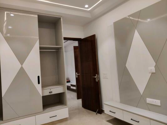 3 BHK Independent Builder Floor in Sector 8 Rohini, Delhi