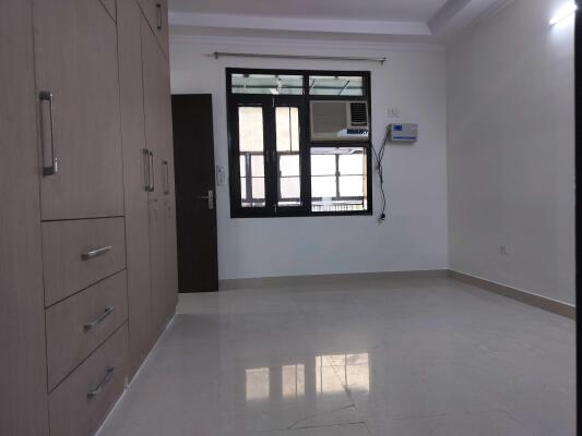 4 BHK Flat in Sector 19B Dwarka, Delhi