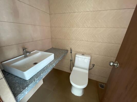 3 BHK Flat in Kolshet Road, Thane