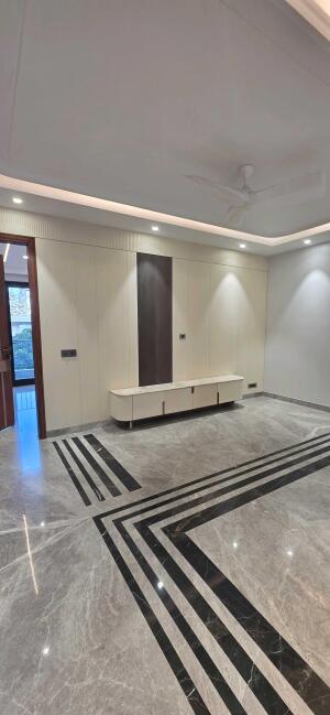 4 BHK Independent Builder Floor in Block-A, DLF City Phase 1, Gurgaon