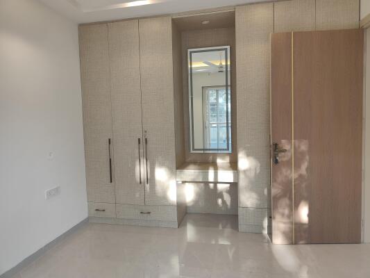 3 BHK Independent Builder Floor in Sector 4, Gurgaon