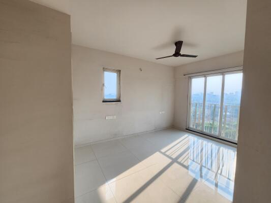 2 BHK Flat in Majiwada, Thane
